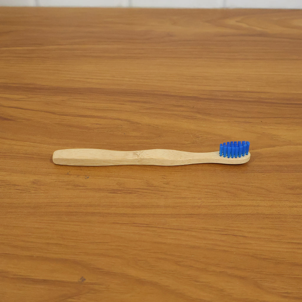 Sustainable Wooden Handle Toothbrush With Soft Bristles (1 Pc)